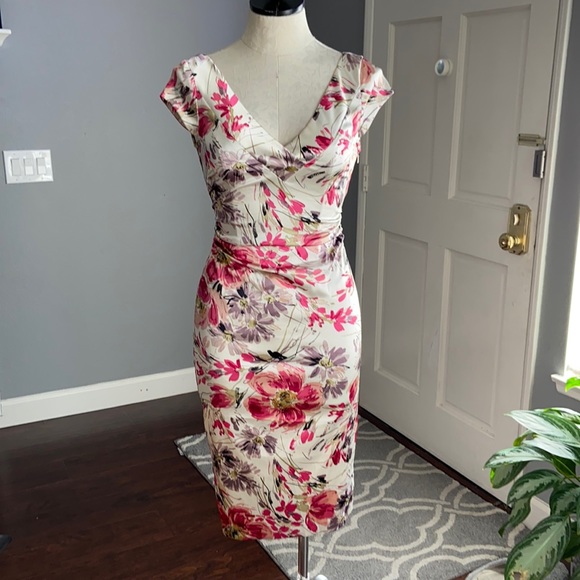 Maggy London Floral Print Ruched Midi Dress - Picture 1 of 8